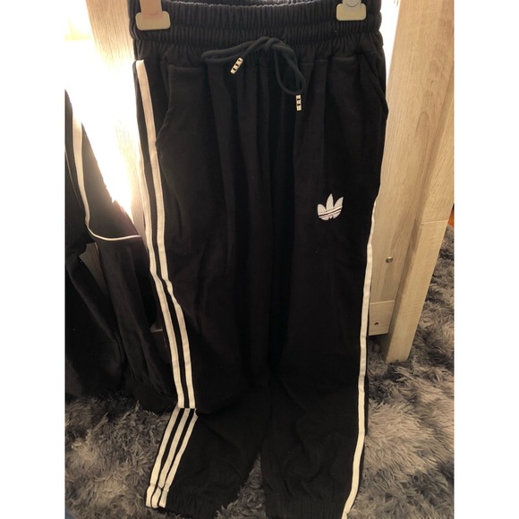 Black adidas 2 piece set - Picture 4 of 6